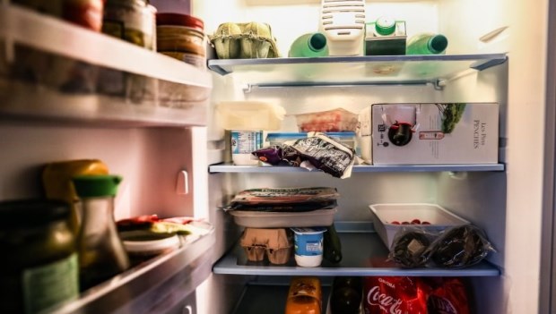 3 món thà bỏ đi chứ đừng bao giờ tích trữ trong tủ lạnh vì có thể chứa formaldehyde, gây bệnh ung thư cho cả gia đình - Ảnh 1.