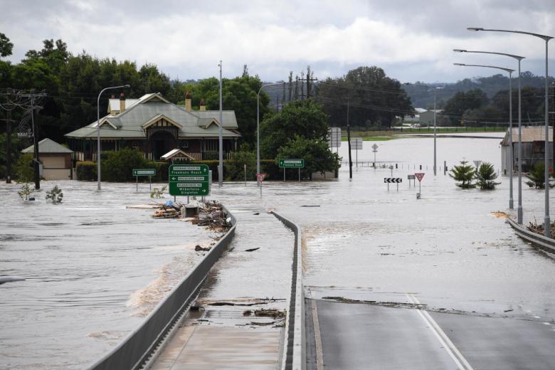 Clip: Nước lũ cuốn trôi xe cộ tại thành phố Sydney sau khi nước Úc hứng chịu lượng mưa kỷ lục - Ảnh 4.