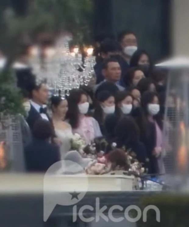 Khung hình quyền lực nhất siêu đám cưới của Hyun Bin và Son Ye Jin đây rồi: Cả dàn sao hạng A hội tụ, chẳng khác gì lễ trao giải Baeksang! - Ảnh 4.