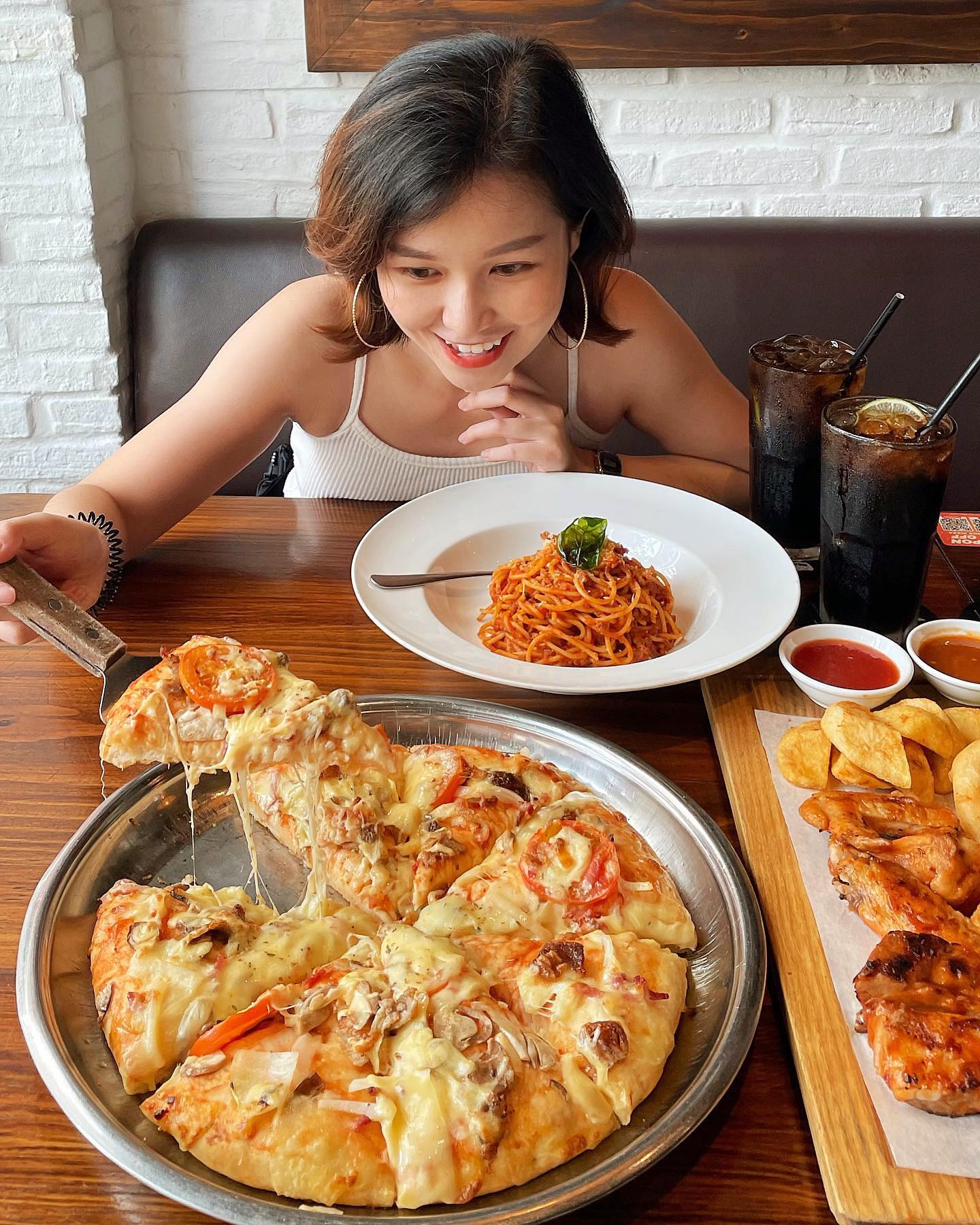 Bóc trần sự thật về nghề Food Reviewer qua lời kể của người trong cuộc (Kỳ 1): Liệu có phải tối ngày chỉ cần ngồi ăn cũng hái ra tiền? - Ảnh 3.