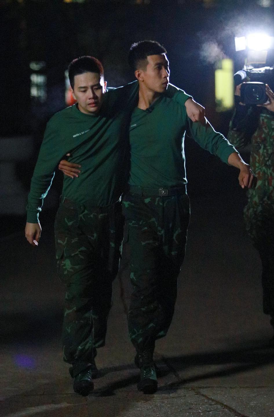 Duy Khanh revealed that he almost died on the first day of his enlistment, seemingly dying when performing a challenge - Photo 3.