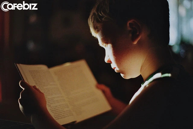 Muốn tương tai con ăn sung mặc sướng th&igrave; hiện tại nhất định phải &eacute;p con l&agrave;m 3 việc: Điều số 2, nhiều bố mẹ Việt phạm sai lầm!  - Ảnh 2.