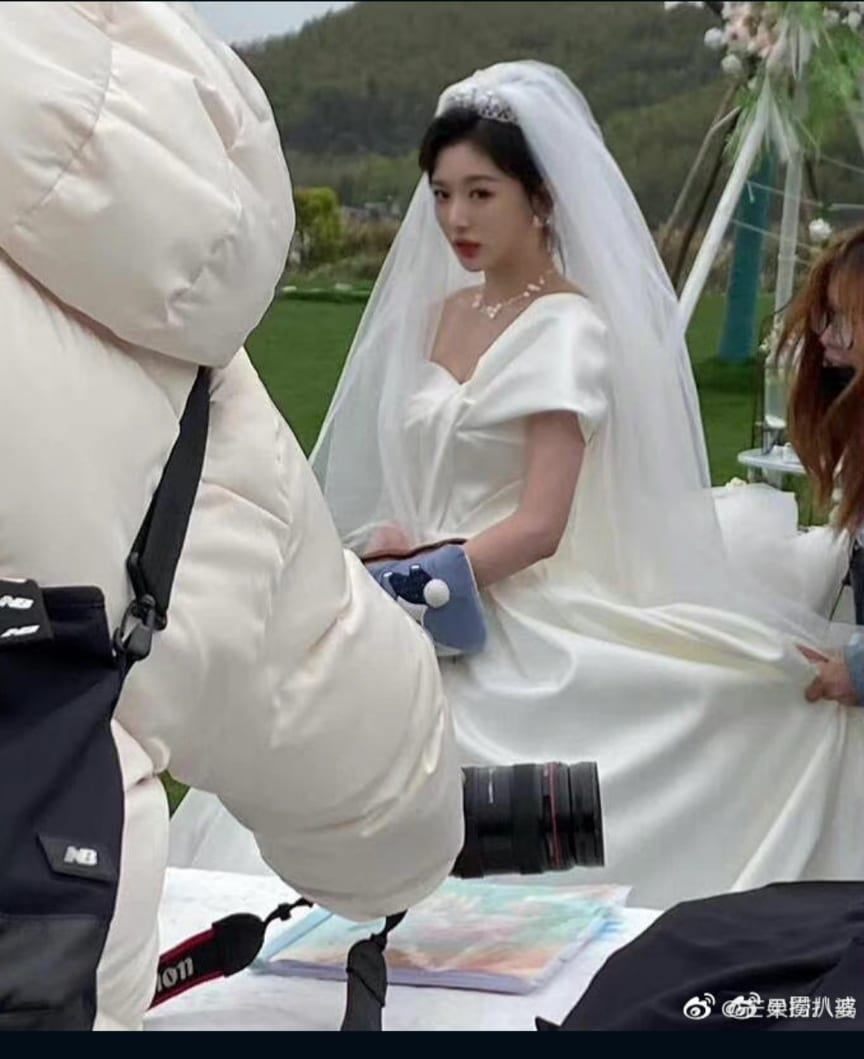 Chốt đơn cô dâu đỉnh nhất màn ảnh 2022: Chặt đẹp từ cổ trang sang hiện đại, sốt nhất nhan sắc bầu bĩnh nhìn mà yêu - Ảnh 2. Chốt đơn cô dâu đỉnh nhất màn ảnh 2022: Chặt đẹp từ cổ trang sang hiện đại, sốt nhất nhan sắc bầu bĩnh nhìn mà yêu - Ảnh 2.