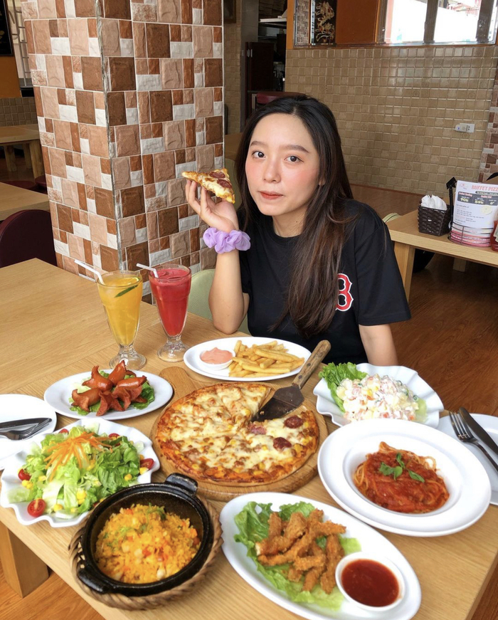 Bóc trần sự thật về nghề Food Reviewer qua lời kể của người trong cuộc (Kỳ 1): Liệu có phải tối ngày chỉ cần ngồi ăn cũng hái ra tiền? - Ảnh 2.