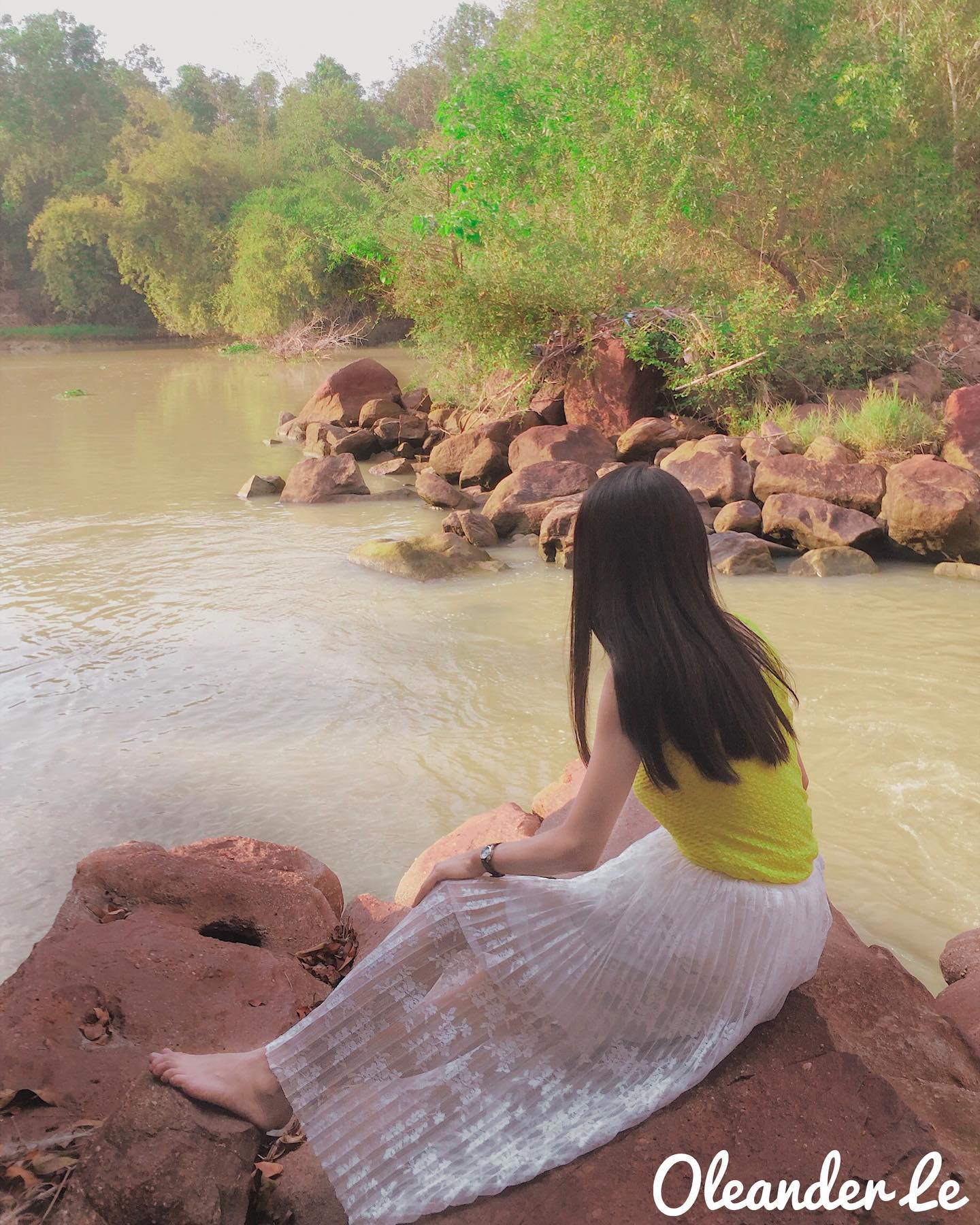 Quán ăn Bình Dương khiến dân mạng khiếp vía dù có view đắt xắt ra miếng: Nhìn thì đẹp nhưng cũng đáng sợ quá - Ảnh 4. Quán ăn Bình Dương khiến dân mạng khiếp vía dù có view đắt xắt ra miếng: Nhìn thì đẹp nhưng cũng đáng sợ quá - Ảnh 4.