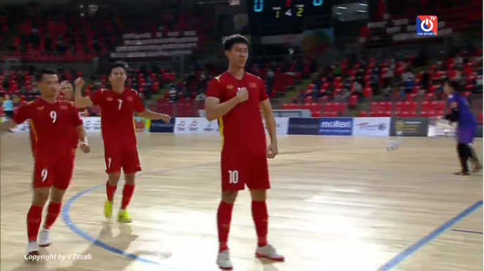 Futsal Đông Nam Á: Thủ môn Văn Ý chơi xuất thần, tuyển Việt Nam giành tấm vé quý giá tham dự giải châu lục - Ảnh 1.