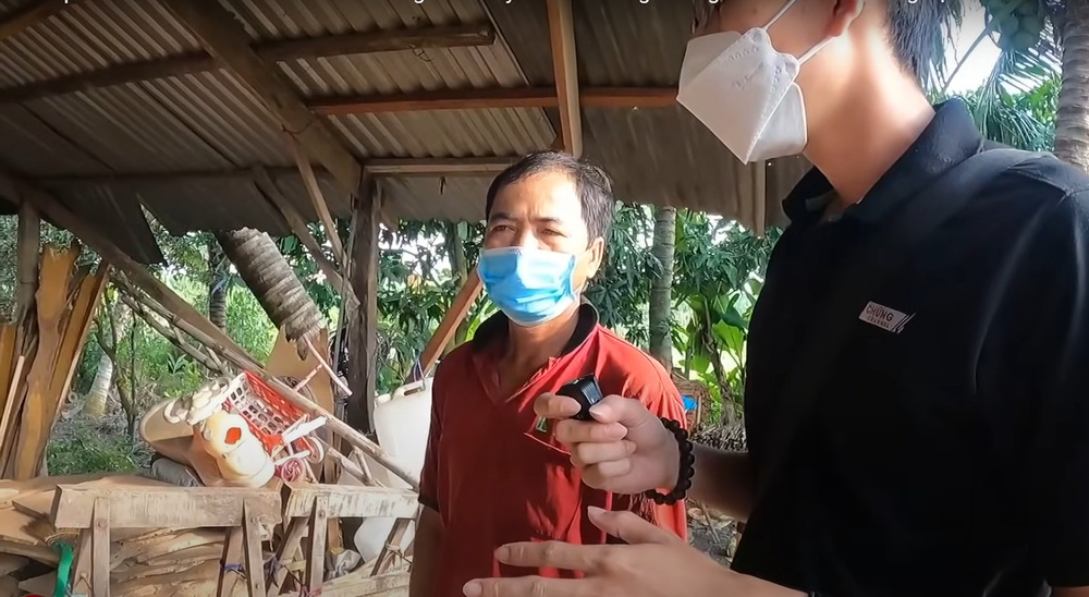 Nhóm mai táng miễn phí cho người dân cù lao: Có hôm chúng tôi phải vác quan tài gần 5km - Ảnh 1. Nhóm mai táng miễn phí cho người dân cù lao: Có hôm chúng tôi phải vác quan tài gần 5km - Ảnh 1.