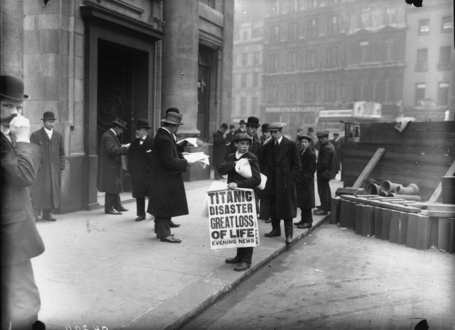 The last rare photos of the sinking disaster of the Titanic haunting humanity: After more than 100 years, the tragedy is still clearly visible - Photo 11.