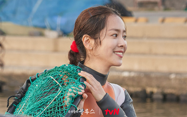 Nhan sắc một thời đ&aacute;ng sợ của sao nữ đẹp nhất trong l&ograve;ng Hyun Bin, ở phim mới kh&ocirc;ng ngờ lại tươi tắn thế n&agrave;y - Ảnh 2.