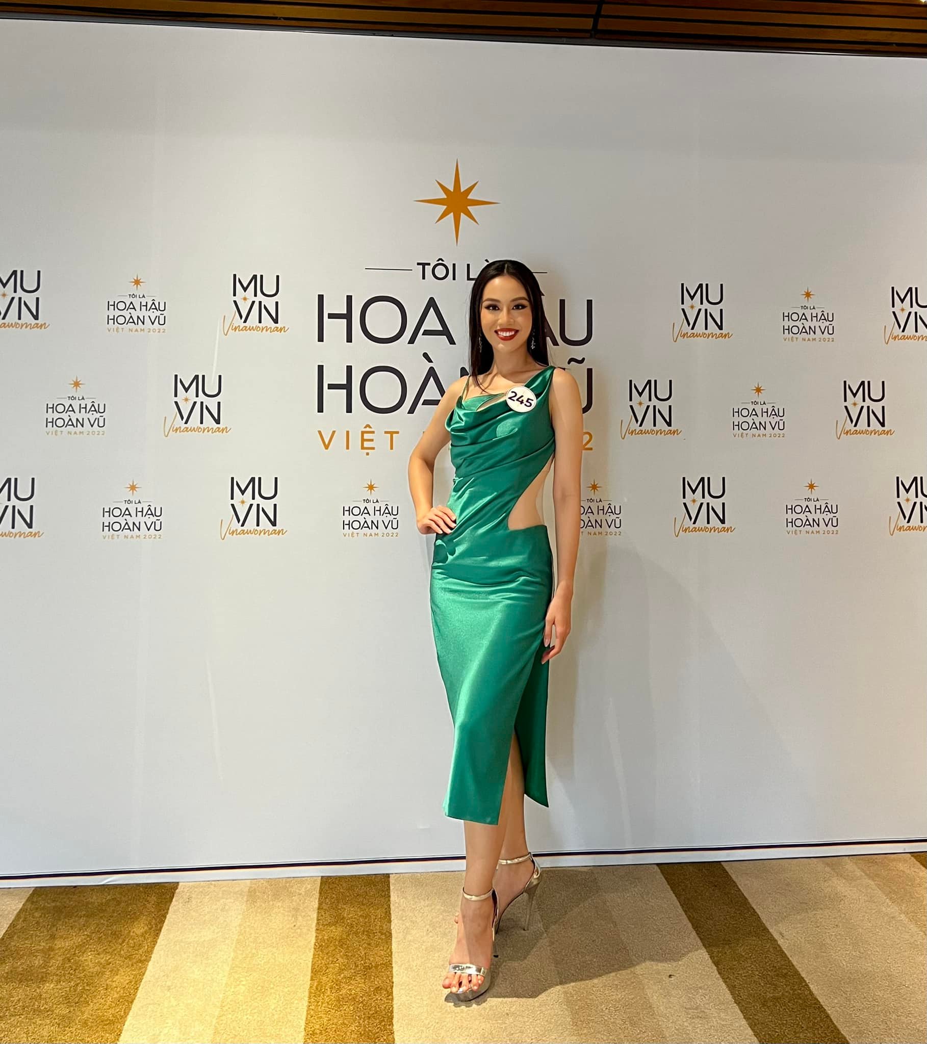 Soi học vấn của dàn thí sinh Miss Universe Vietnam 2022: Người thành thạo 2-3 ngoại ngữ, người luôn trong top đầu trường - Ảnh 4.