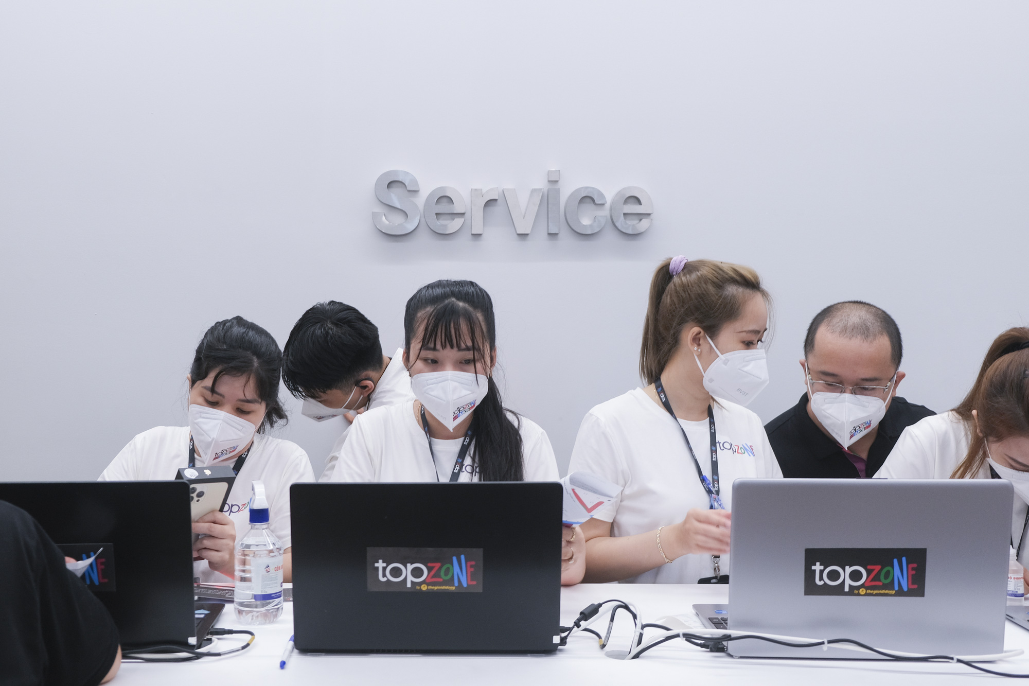 Dạo một vòng cửa hàng chuẩn Apple Premium Reseller diện tích lớn nhất Việt Nam, mê mẩn và “tốn tiền”! - Ảnh 15. Dạo một vòng cửa hàng chuẩn Apple Premium Reseller diện tích lớn nhất Việt Nam, mê mẩn và “tốn tiền”! - Ảnh 15.