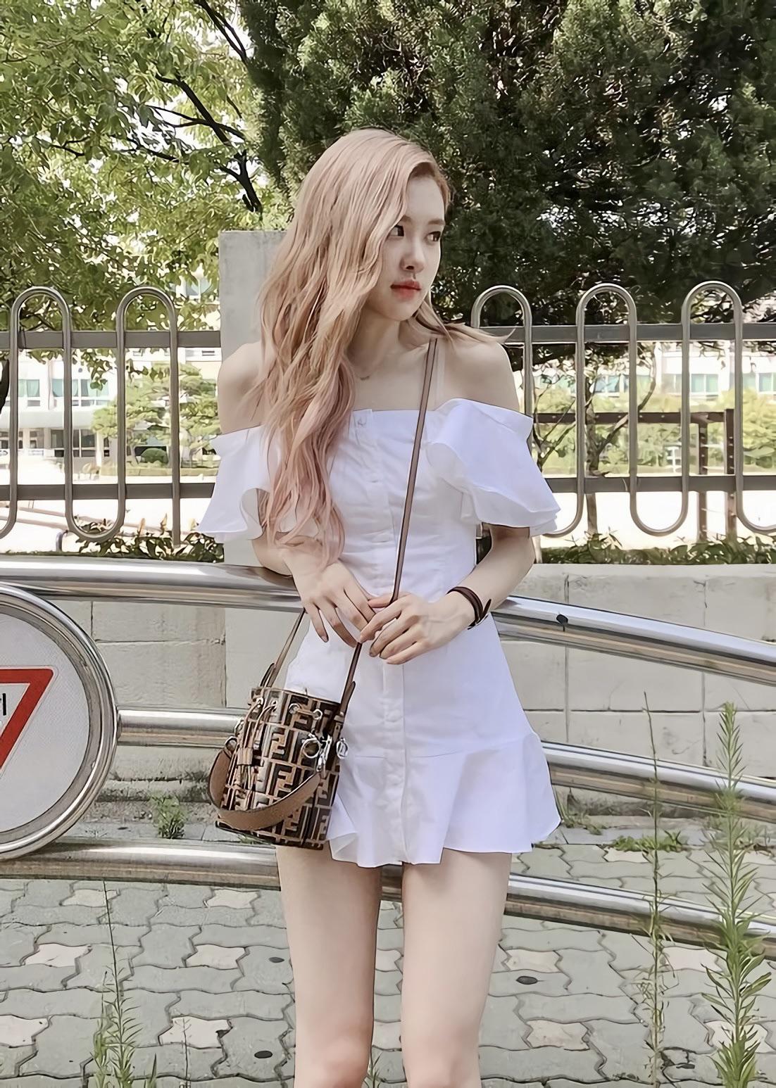 rose blackpink Set Áo Hai Dây + Chân Váy Thêu Ren Hoa Hồng Gợi Cảm Cho Nữ |  Shopee Việt Nam