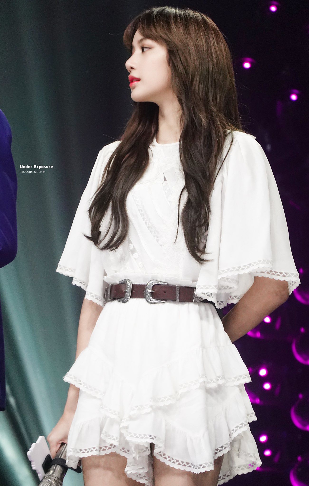 Jennie Black Pink mang tiếng mặc sang nhất xứ Hàn nhưng nhiều lần tẽn tò  vì váy áo