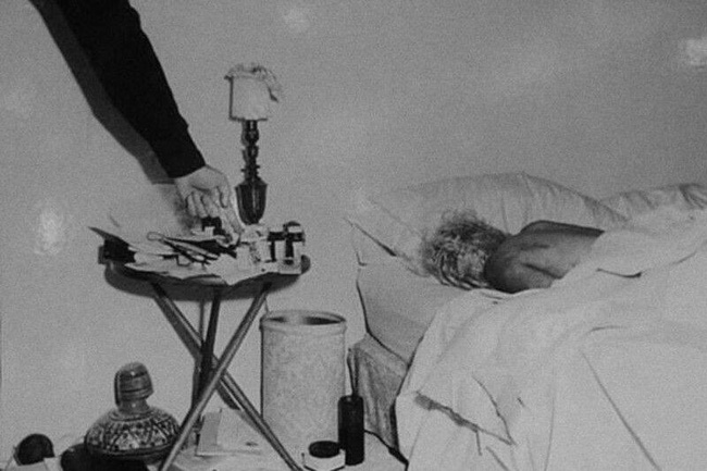 Little is known about the autopsy of the sex bomb Marilyn Monroe: The one who said he died by himself, the one who claimed to be dead, 20 years later still being investigated - Photo 3.