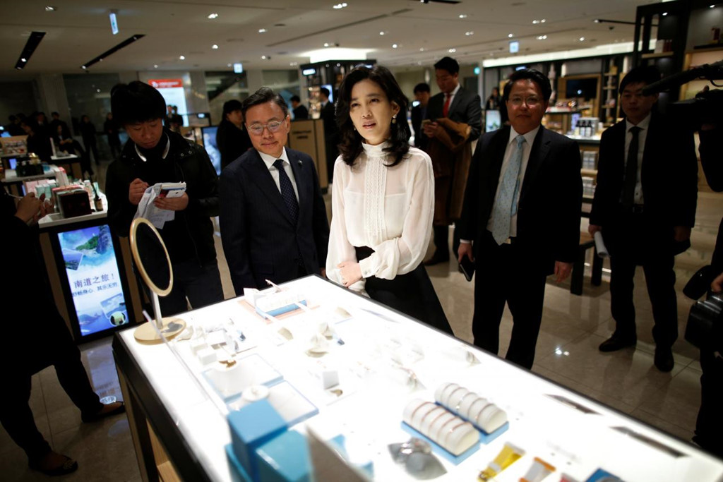 Công chúa của tập đoàn Samsung: Tốt nghiệp đại học danh tiếng, là nữ tỷ phú giàu thứ 2 Hàn Quốc nhưng cuộc đời tóm gọn bằng 2 chữ bi kịch - Ảnh 4.