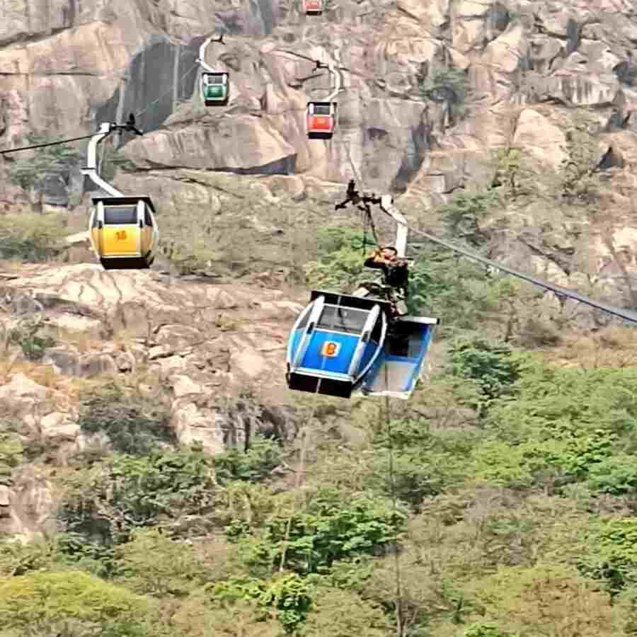 The cable car broke, 63 people were suspended at an altitude of 460m for 45 hours in a state of grief and panic - Photo 1.