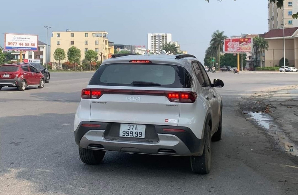 The man picked up the number plate of the fifth quarter: A lot of phone calls asking to buy a car at a high price - Photo 4. The man picked up the number plate of the fifth quarter: A lot of phone calls asking to buy a car at a high price - Photo 4.