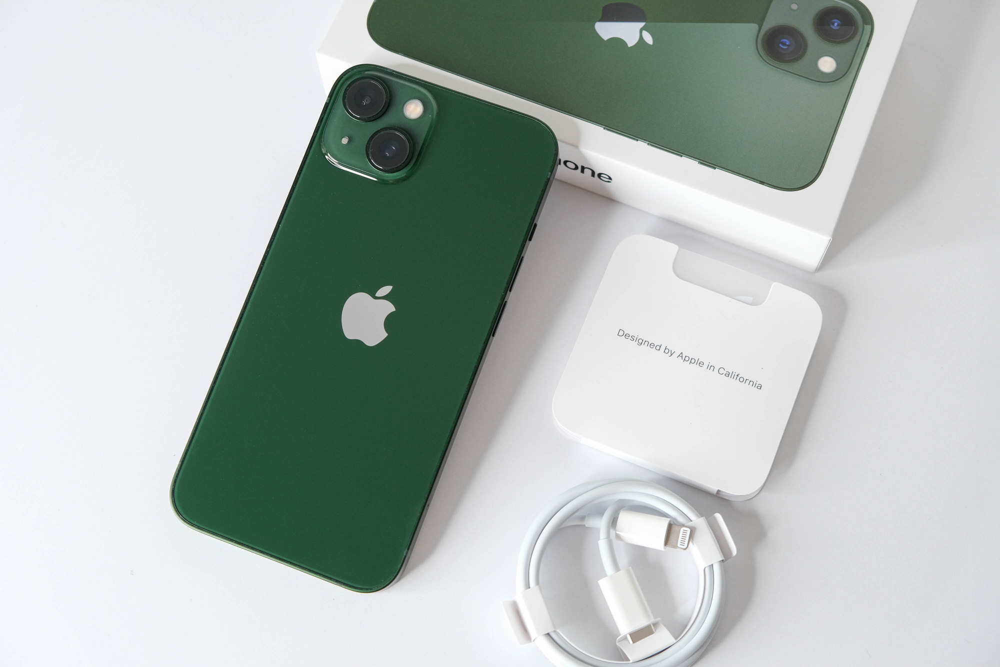 On the hands of green iPhone 13 and iPhone 13 Pro Max just sold in Vietnam: As beautiful as this, it will become a hot trend in 2022!  - Photo 4.