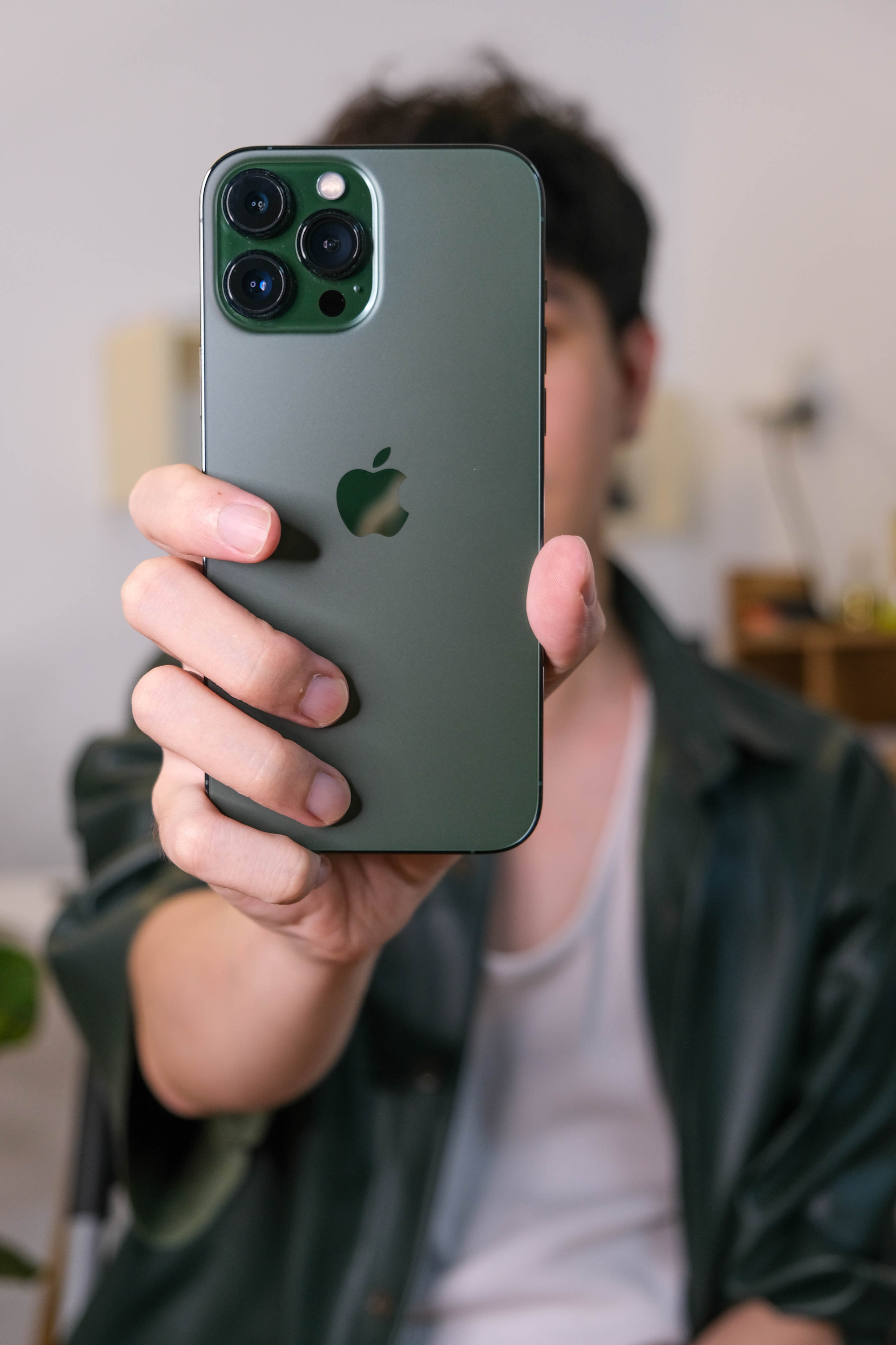 On the hands of green iPhone 13 and iPhone 13 Pro Max just sold in Vietnam: As beautiful as this, it will become a hot trend in 2022!  - Photo 8.