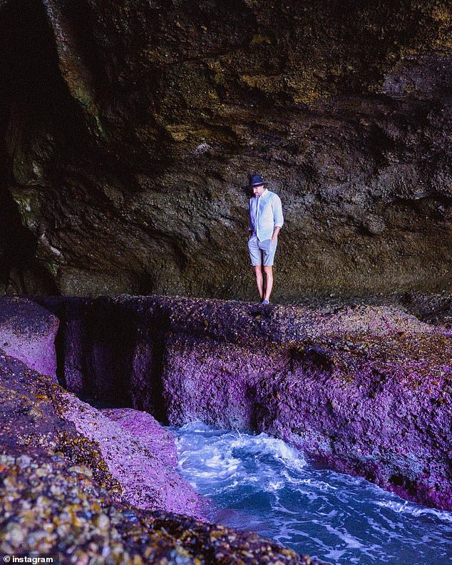 Craving for a photo of a virtual life in a rare pink cave on the planet, the woman received a tragic end as a wake-up call for all - Photo 2.