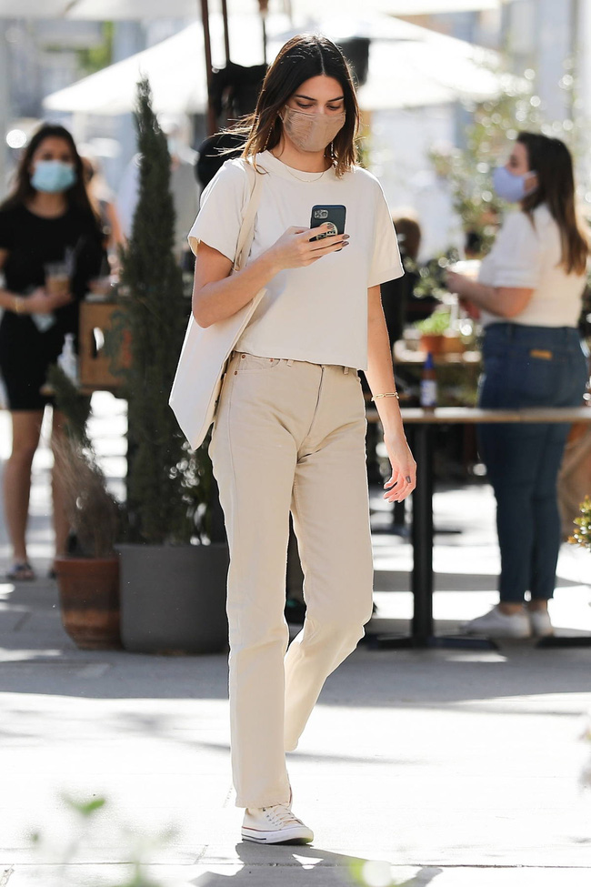 Kendall Jenner's Recent Outfits Have Something in Common  Phong cách thời  trang, Trang phục hợp thời trang, Kendall jenner