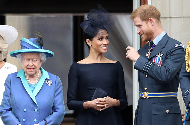 Nữ hoàng Anh mời nhà Meghan dự Đại lễ Bạch kim nhưng đưa ra một yêu cầu bắt buộc cặp đôi phải thực hiện - Ảnh 1.