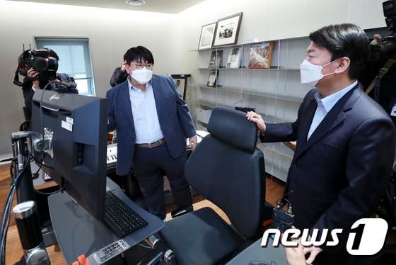 Chưa từng có trong lịch sử: Đại diện tân Tổng thống Hàn Quốc đến thăm trụ sở công ty giải trí HYBE, BTS và công ty vươn tầm vị thế khủng - Ảnh 8.