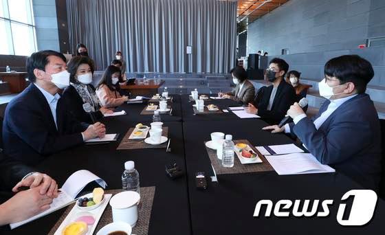 Chưa từng có trong lịch sử: Đại diện tân Tổng thống Hàn Quốc đến thăm trụ sở công ty giải trí HYBE, BTS và công ty vươn tầm vị thế khủng - Ảnh 5.
