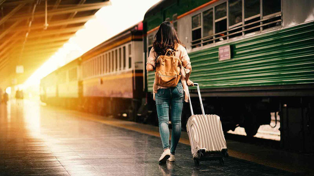 Khi v&eacute; m&aacute;y bay qu&aacute; đắt đỏ, đ&acirc;y l&agrave; 5 l&yacute; do khiến t&agrave;u hỏa trở th&agrave;nh phương tiện l&yacute; tưởng để gia đ&igrave;nh bạn vi vu trong dịp nghỉ lễ n&agrave;y - Ảnh 2.