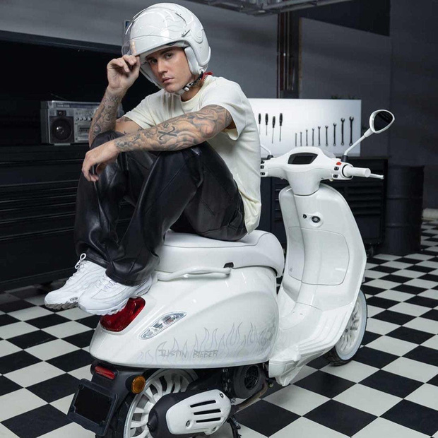  Công bố giá bán của Vespa Sprint phiên bản Justin Bieber, giá có chát như Vespa 946 Christian Dior hay không? - Ảnh 7.