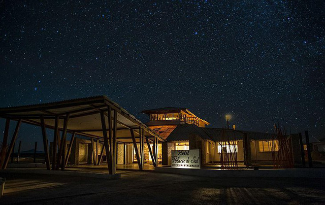 The first hotel built entirely of SALT: It is considered a fairy-tale place, but guests are not allowed to arbitrarily lick salt bricks - Photo 10.