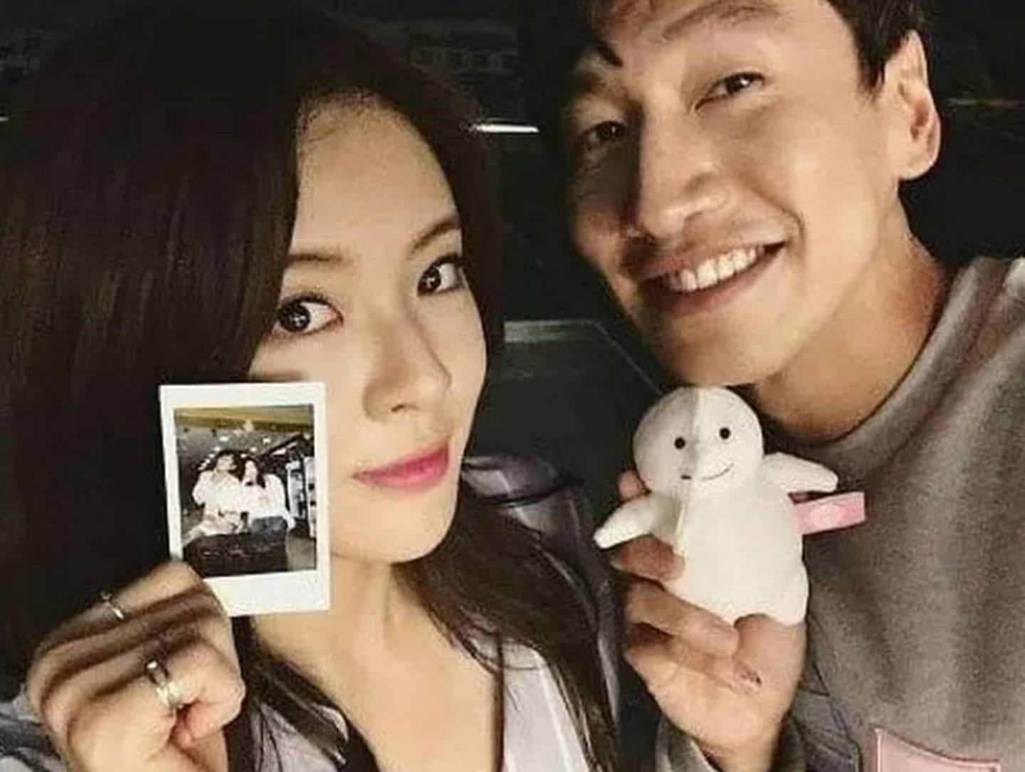 Lee Kwang Soo and his star girlfriend were suddenly exposed when they were dating, giraffes were very harsh on passersby?  - Photo 3.