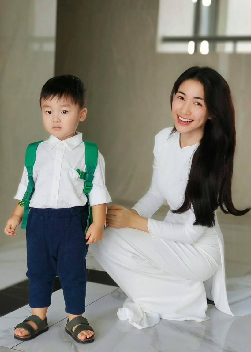 Hoa Minzy rarely shared the moment of giving birth to her first son, saying a touching sentence after breaking up with her young boyfriend - Photo 11.