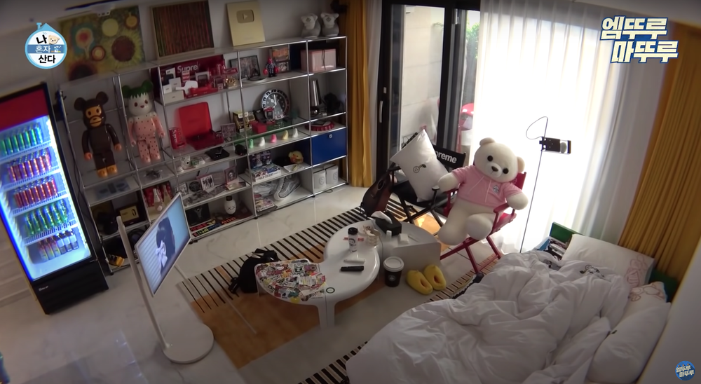 Stunned with the furniture in the house of big sister Dara (2NE1): the world's music speakers are only 150 units, the shelves are clearly visible but cost half a billion dong - Photo 2. Stunned with the furniture in the house of big sister Dara (2NE1): the world's music speakers are only 150 units, the shelves are clearly visible but cost half a billion dong - Photo 2.