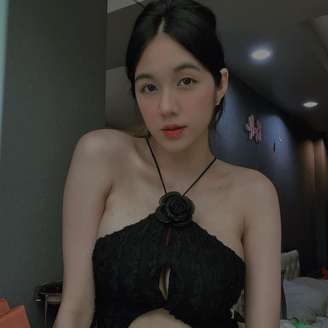 Hot girl “bỉm sữa” khoe dáng sau sinh, dân tình gật gù bảo sao Rambo lại “say như điếu đổ” - Ảnh 3.