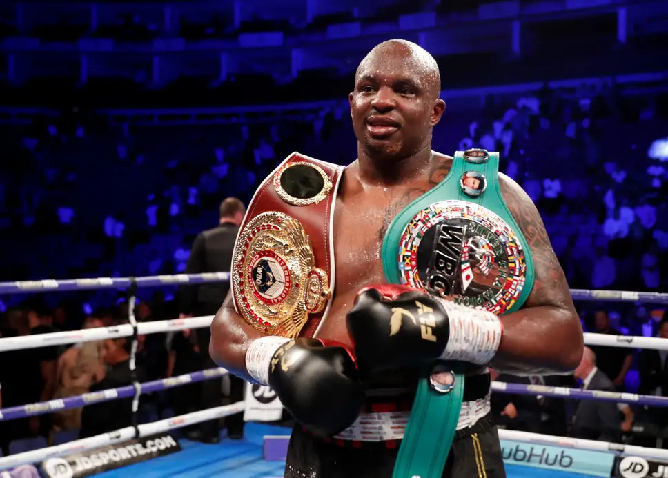 Siêu cặp đấu Tyson Fury - Dillian Whyte tranh đai thế giới trên FPT Play - Ảnh 3.