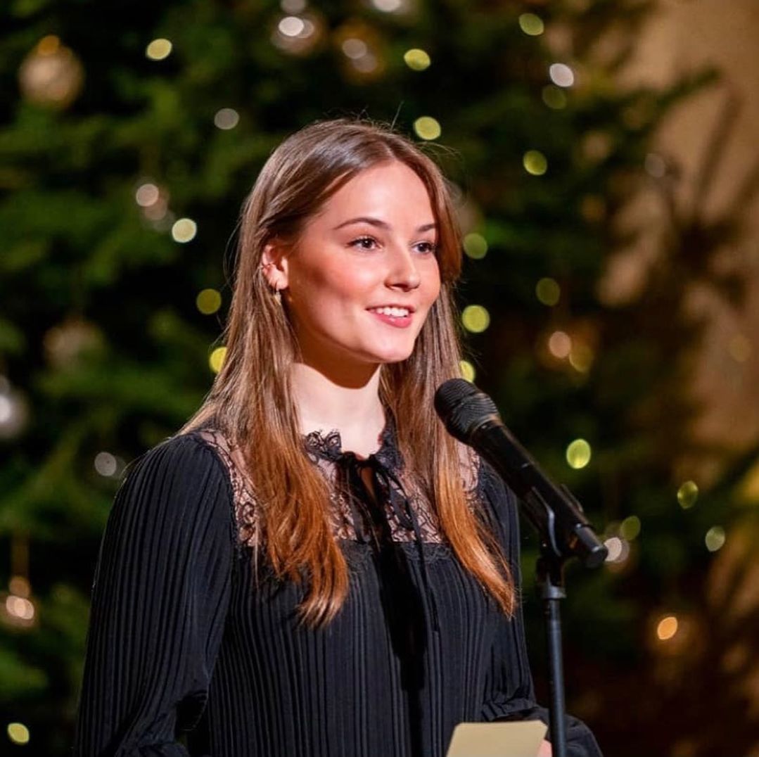 Những n&agrave;ng c&ocirc;ng ch&uacute;a Gen Z đẹp nhất thế giới: Người lộng lẫy như bước ra từ cổ t&iacute;ch, người phong th&aacute;i quyền lực chuẩn Nữ ho&agrave;ng tương lai - Ảnh 13.