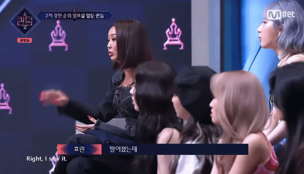 1 nữ idol Kpop bị trượt té trên sân khấu, netizen xem lại mà cảm thấy hú hồn giùm! - Ảnh 4.