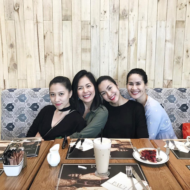 Hội bạn thân đình đám Vbiz: Gia đình Hoa Dâm Bụt coi nhau như ruột thịt, Hà Tăng có tình bạn triệu đô hơn một thập kỷ - Ảnh 40. Hội bạn thân đình đám Vbiz: Gia đình Hoa Dâm Bụt coi nhau như ruột thịt, Hà Tăng có tình bạn triệu đô hơn một thập kỷ - Ảnh 40.