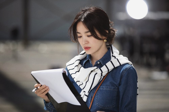 4 kiểu tóc mái của Song Hye Kyo: Rất trẻ xinh, không sợ lệch pha với tuổi 30+ - Ảnh 3.