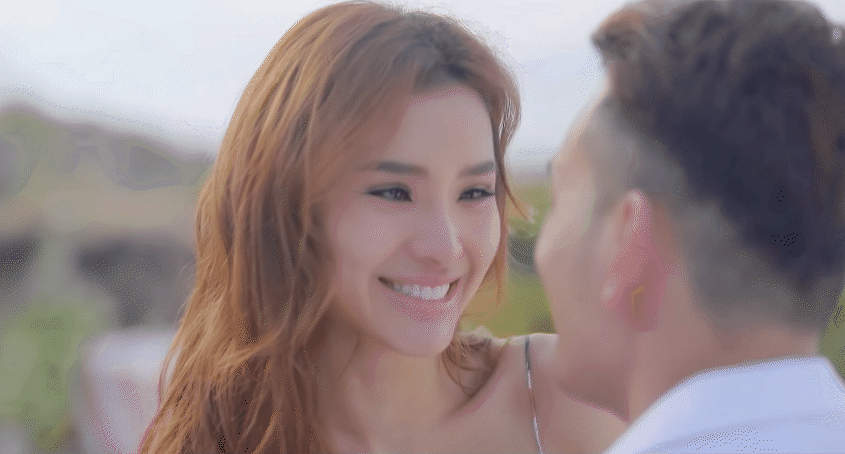 Phương Trinh Jolie từng quay MV tình bể bình với ông xã Lý Bình, còn là nghệ sĩ Việt đầu tiên ra mắt album bằng công nghệ 3D - Ảnh 4.