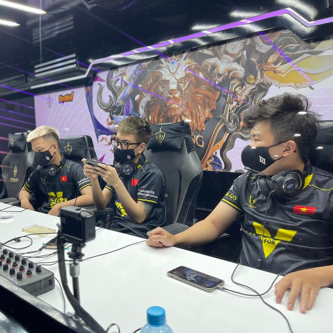Summary of the group stage of Spring 2022: Saigon Phantom and V Gaming race two horses, Team Flash is coming back stronger and stronger!  - Photo 2.