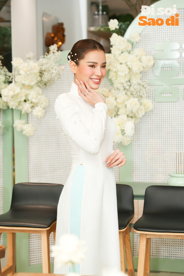 Phương Trinh Jolie từng quay MV tình bể bình với ông xã Lý Bình, còn là nghệ sĩ Việt đầu tiên ra mắt album bằng công nghệ 3D - Ảnh 2.