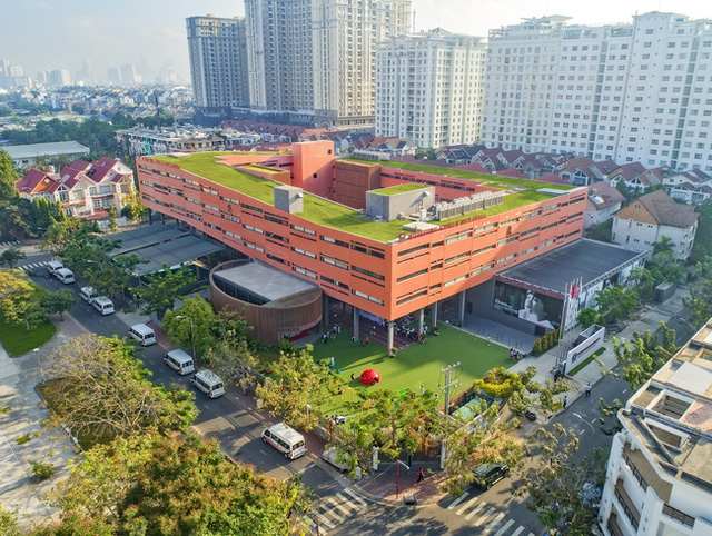 Những sao Việt lựa chọn cho con học to&agrave;n trường quốc tế đắt xắt ra miếng: Học ph&iacute; hơn 800 triệu đồng/năm, kh&ocirc;ng uổng c&ocirc;ng đầu tư n&ecirc;n n&oacute;i được đến 3 ngoại ngữ, bắn tiếng Anh như gi&oacute; - Ảnh 11.