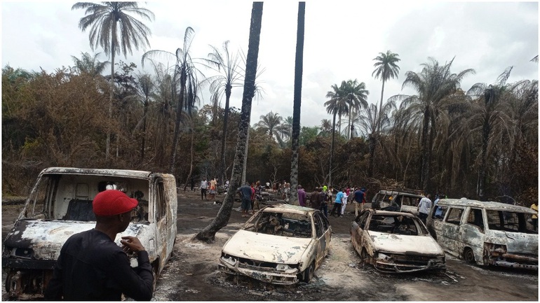 Cơ sở lọc dầu chui phát nổ khiến hơn 100 người tử vong tại Châu Phi - Ảnh 1.