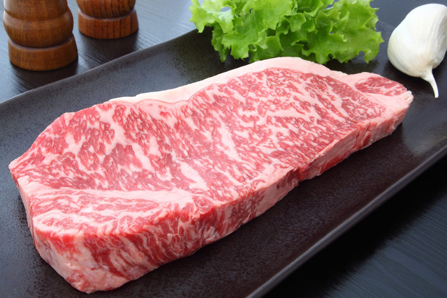 11 món ăn đắt xắt ra miếng trên thế giới: Chỉ dành cho giới thượng lưu, có món trị giá tương đương chiếc xe ô tô - Ảnh 7.