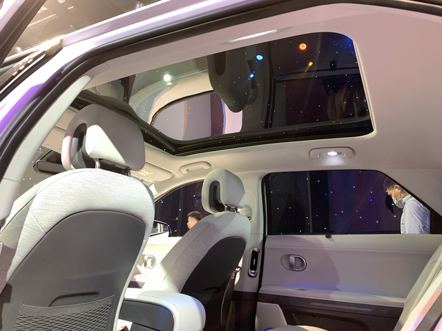 Hyundai Ioniq 5 ra mắt Việt Nam, th&aacute;ch thức Kia EV6 v&agrave; loạt xe VinFast - Ảnh 11.