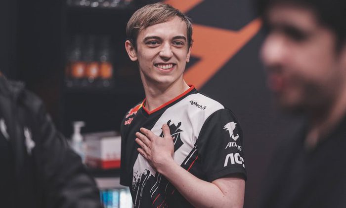 Put on the balance to compare the 4 hottest mid laners MSI 2022 - Photo 3.