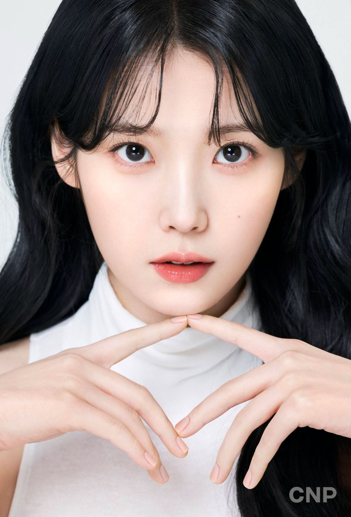 The national younger sister IU once begged the company to get plastic surgery but was refused for unexpected reasons - Photo 2.