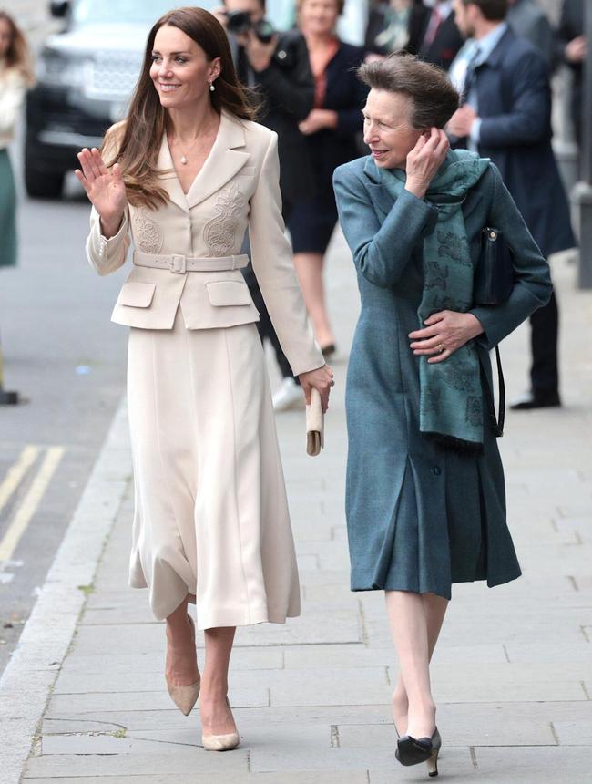 C&ocirc;ng nương Kate lần đầu dự sự kiện c&ugrave;ng th&agrave;nh vi&ecirc;n ho&agrave;ng gia khiến Meghan sợ h&atilde;i nhất, g&acirc;y ấn tượng với c&aacute;ch ứng xử tinh tế - Ảnh 1.